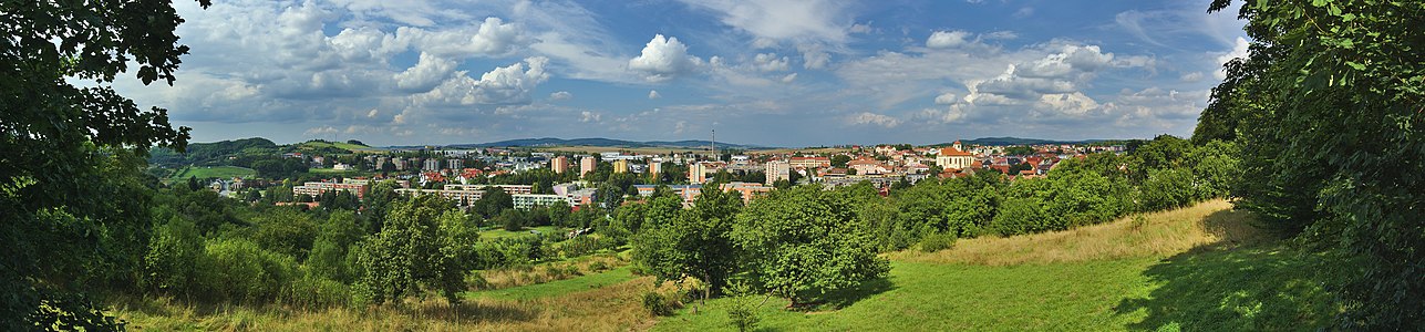 Panorama vido al Boskovice de sudo