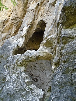 A Róka-hegyi Kristály-barlang bejárata