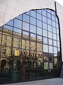 Reiss-Museum Mannheim Portal.jpg