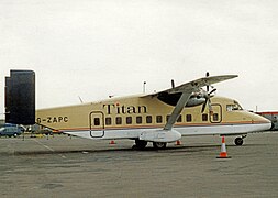 Short 330-fly fra Titan Airways på Norwich lufthavn i 1994.