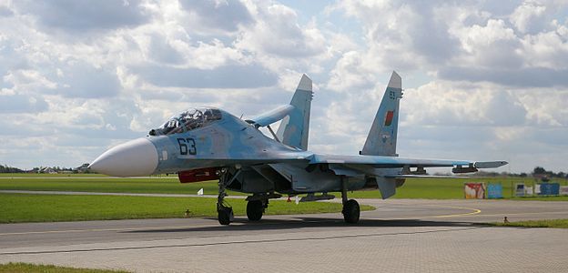 Belarus Cumhuriyeti Hava Kuvvetleri ve Hava Savunma Kuvvetleri'ne ait Su-27UBM avcı uçağı, Polonya'da düzenlenen Radom Air Show adlı hava gösterisine katıldı. Ancak 30 Ağustos 2009 tarihinde yaşanan kaza sonucu düştü ve polkovnik Aleksandr Marfitskiy ve Aleksandr Juravleviç öldü. Bu fotoğraf kazadan 15 dakika önce çekildi. (Üreten: Airwolf)