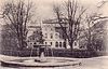 Kunstbrunnen am Theatervorplatz