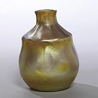 Louis Comfort Tiffany (vers 1900) Verre décoré/lustré [Vase] Metropolitan Museum of Art, États-Unis