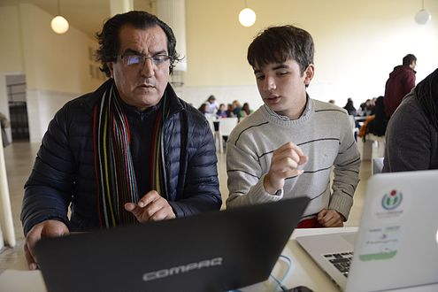 Voluntarios de Wikimedia Argentina y nuevos usuarios trabajando
