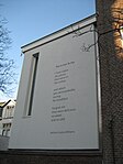 William Carlos Williams dikt This Is Just To Say på en vägg i Haag.