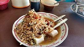 20170125 105849283 Lontong balap.jpg