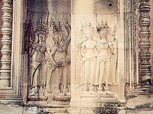 [Bild: 220px-Apsaras_AngkorWat_Kambodscha2001.jpg]