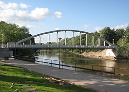 پل قوسی بر روی رود امایوگی