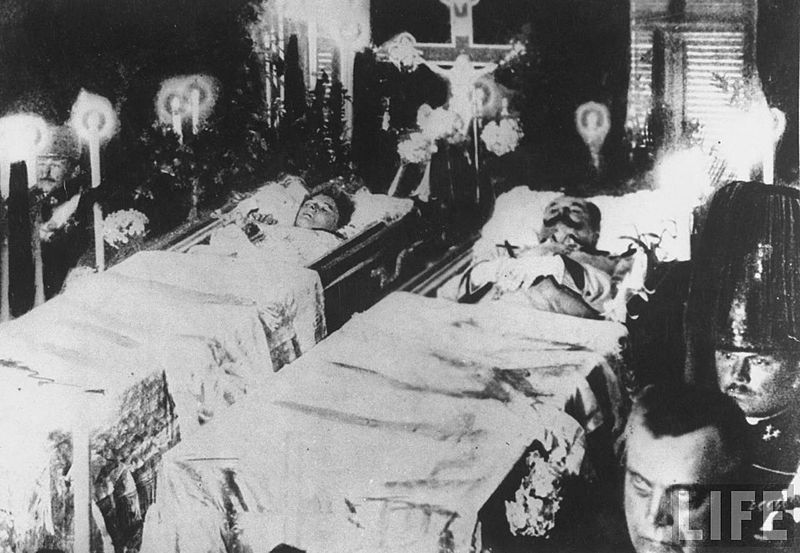 File:Franz Ferdinand & Sophie's Funeral Ceremony1.jpg