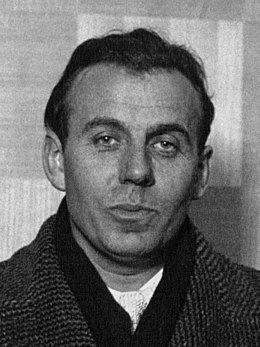 Louis-Ferdinand Céline med prejemanjem nagrade Renaudot za svoj roman Potovanje na konec noči leta 1932