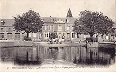HETOMESNIL - L'Ancienne Ferme-École - Façade principale