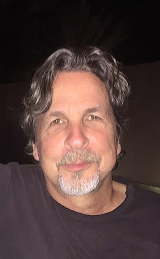 Photo of Peter Farrelly in 2020.
