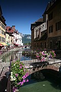 Pont sur le Thiou dans le vieil Annecy.