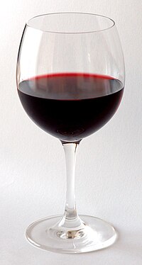 כוס יין אדום
