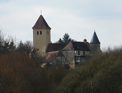 Herrenhaus Manoir de Sarrazac und Kirche