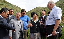 President Otunbayeva meets representatives of an environmental organisation in 2011. Prezident Kirgizii i predstavitel' NABU.jpg