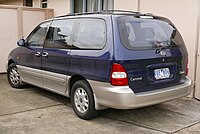 Kia Carnival generasi pertama (1999-2001)