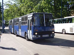 75-ös trolipótló busz