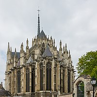 S. 56 - Amiens, Kathedrale, Achskapelle des Umgangs, 1236–1240, (liegende Dreipässe) außen