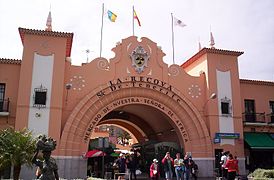 Entrada al mercado.