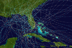 Tracks of hurricanes over Florida from 1900 to 1949