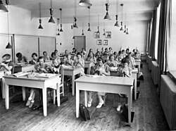 Håndarbeidsrom på Møllergata skole, 1933.