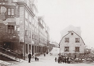 Lilla Glasbruksgatan med Kullmans hus till vänster 1902.