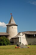 Torre de Dovmont (Dovmóntova Bashnya, Довмонтова башня)