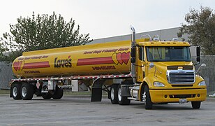 Loves Freightliner tanker truck, southern Oklahoma.jpg