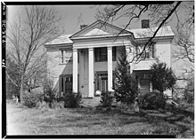 Main house at Montpelier, Samuel Maverick plantation, Pendleton Montpelier Samuel Maverick Plantation.jpg