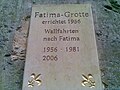 Gedenktafel an die Pilgerfahrten nach Fatima