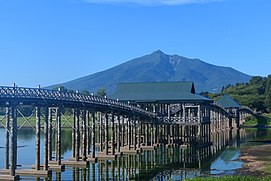 Danau Tsugaru Fujimi dan Jembatan Tsurunomai