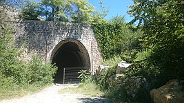 Entrée sud-est du tunnel de l'Écluse. Anciennement utilisé par l'association Viaduc07.