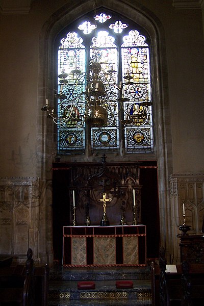 File:WarwickCastle Chapel01.JPG