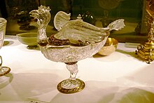 Milanese workshop, Crystal chalice in the shape of a rooster, Treasury of the Teutonic Order, Vienna Wien Schatzkammer Deutscher Orden - Raiger.jpg