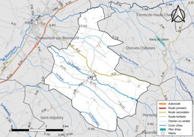 Carte en couleur présentant le réseau hydrographique de la commune