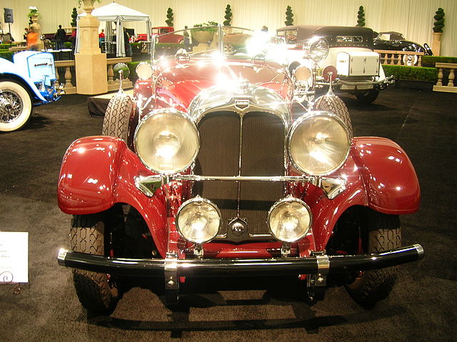 File1929 red Auburn Speedster front 1