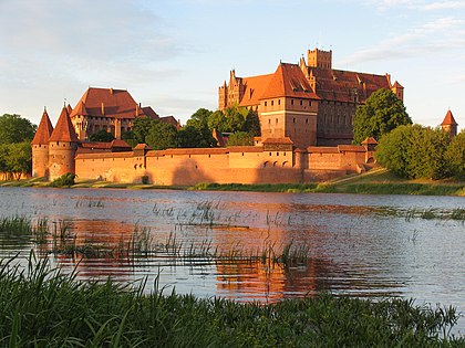 Castelo de Malbork na Polônia (século XIII)