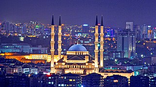Вигляд мечеті Коджатепе у ночі
