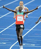 Ezekiel Kemboi, aktueller Olympiasieger und 2003 Vizeweltmeister, wurde erneut Zweiter