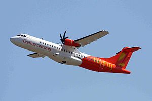 F-WWEZ (948) ATR.72-212A(500) FlyFireFly TLS 30AUG11 (6097869500).jpg