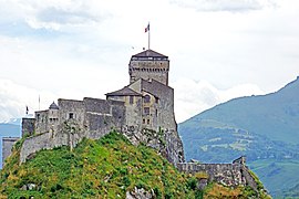 Château fort de Lourdes.