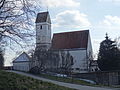 Katholische Kirche Mariä Heimsuchung mit Mauer