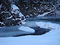 Гірська річка взимку