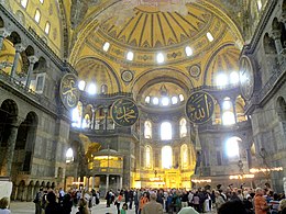 Hagia Sophia, aunque utilizada como mezquita, y ahora museo, conserva algunos mosaicos antiguos