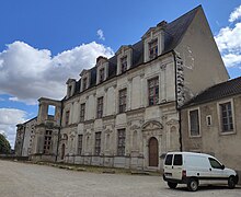 贡迪伯爵城堡（法语：Ancien château des comtes de Gondi）