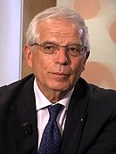 Josep Borrell 2015 (изрязано) .jpg