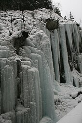 Wand aus Eiszapfen im Februar 2012