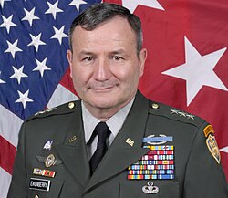Генерал-лейтенант Карл Эйкенберри.jpg