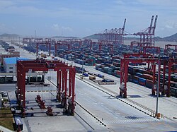 jangšanský mořský přístav, součást šanghajského přístavního komplexu